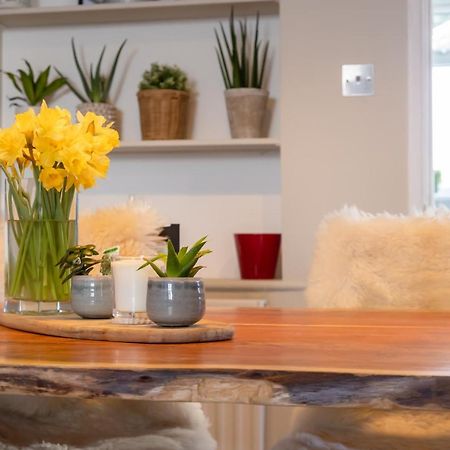 Hereford City - St Owens Terrace - Comfortable & Spacious Well Presented Three Storey House, Perfect For A Weekend Away & Exploring The City On Foot - Hosted By Rentmyhouse Zewnętrze zdjęcie