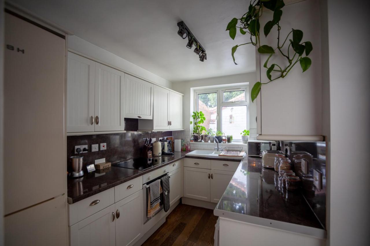 Hereford City - St Owens Terrace - Comfortable & Spacious Well Presented Three Storey House, Perfect For A Weekend Away & Exploring The City On Foot - Hosted By Rentmyhouse Zewnętrze zdjęcie