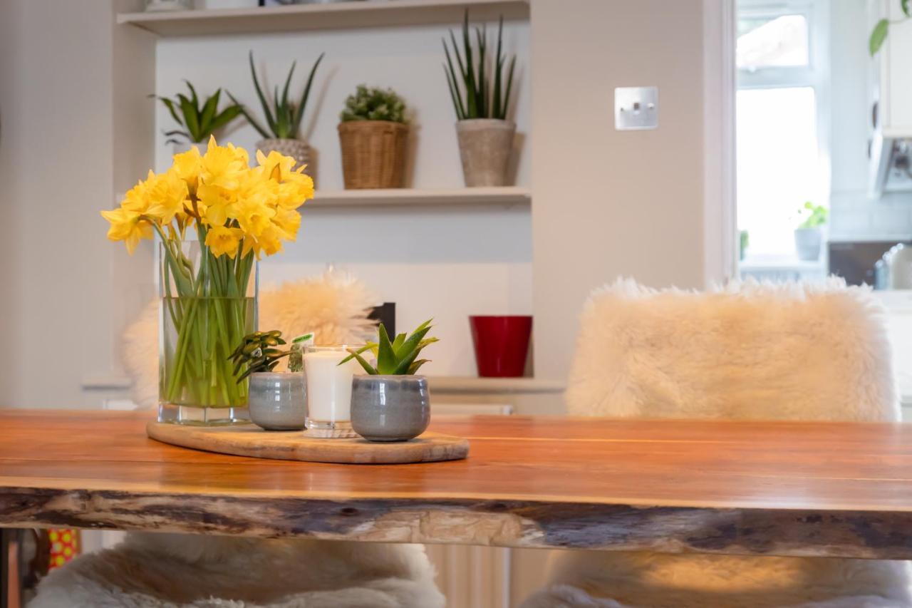 Hereford City - St Owens Terrace - Comfortable & Spacious Well Presented Three Storey House, Perfect For A Weekend Away & Exploring The City On Foot - Hosted By Rentmyhouse Zewnętrze zdjęcie