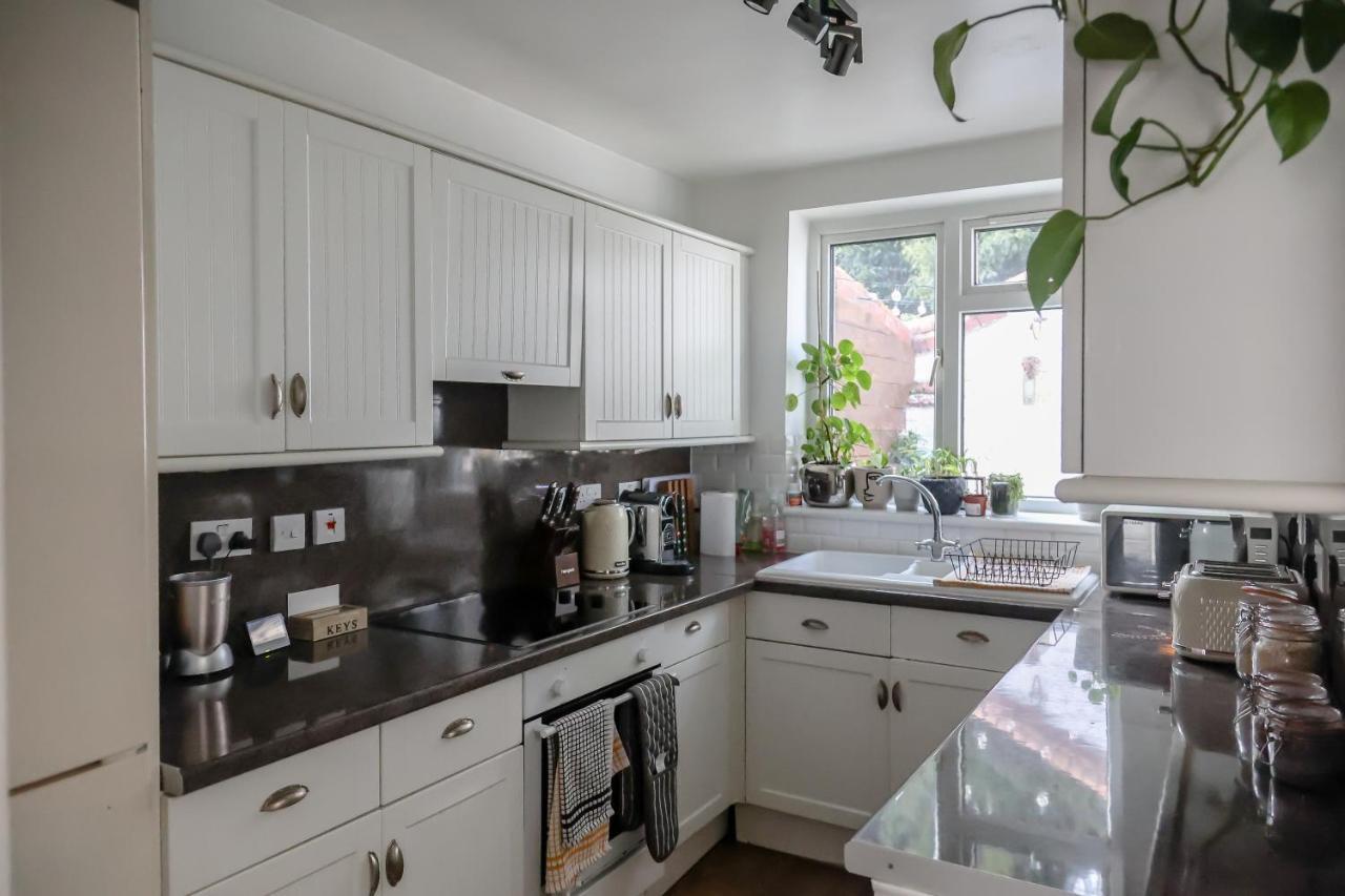 Hereford City - St Owens Terrace - Comfortable & Spacious Well Presented Three Storey House, Perfect For A Weekend Away & Exploring The City On Foot - Hosted By Rentmyhouse Zewnętrze zdjęcie
