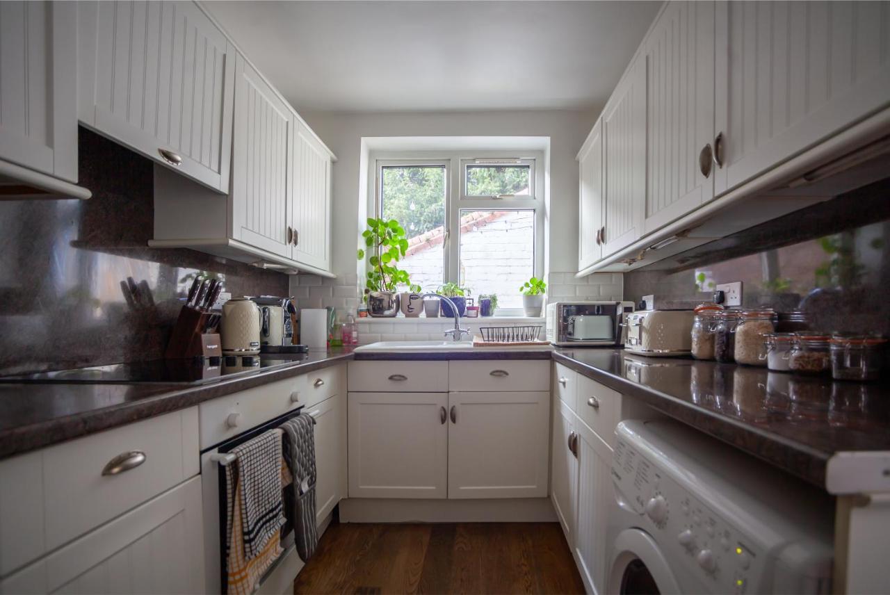 Hereford City - St Owens Terrace - Comfortable & Spacious Well Presented Three Storey House, Perfect For A Weekend Away & Exploring The City On Foot - Hosted By Rentmyhouse Zewnętrze zdjęcie