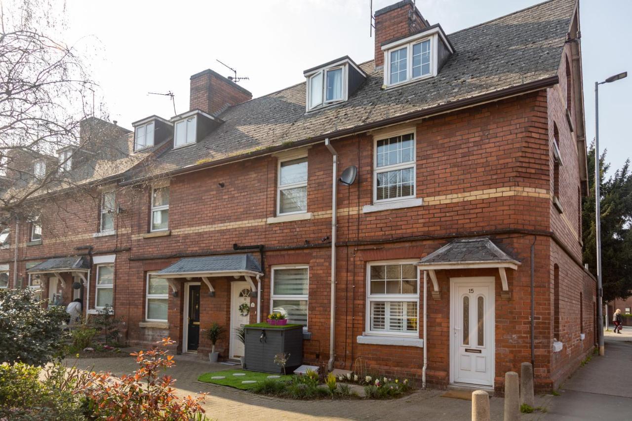Hereford City - St Owens Terrace - Comfortable & Spacious Well Presented Three Storey House, Perfect For A Weekend Away & Exploring The City On Foot - Hosted By Rentmyhouse Zewnętrze zdjęcie