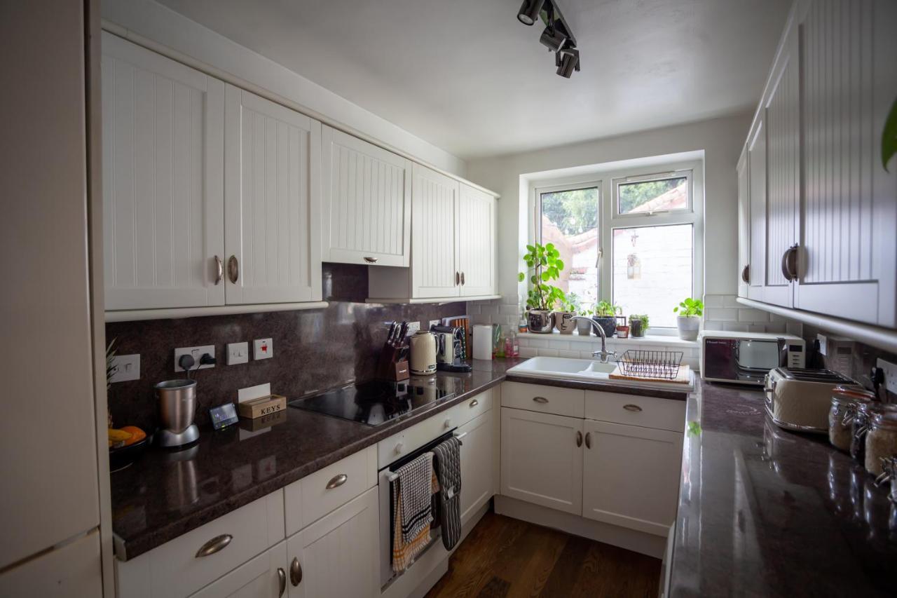 Hereford City - St Owens Terrace - Comfortable & Spacious Well Presented Three Storey House, Perfect For A Weekend Away & Exploring The City On Foot - Hosted By Rentmyhouse Zewnętrze zdjęcie